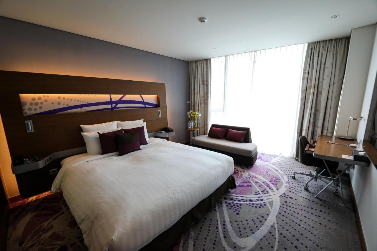 Novotel Ambassador Сувон Екстериор снимка