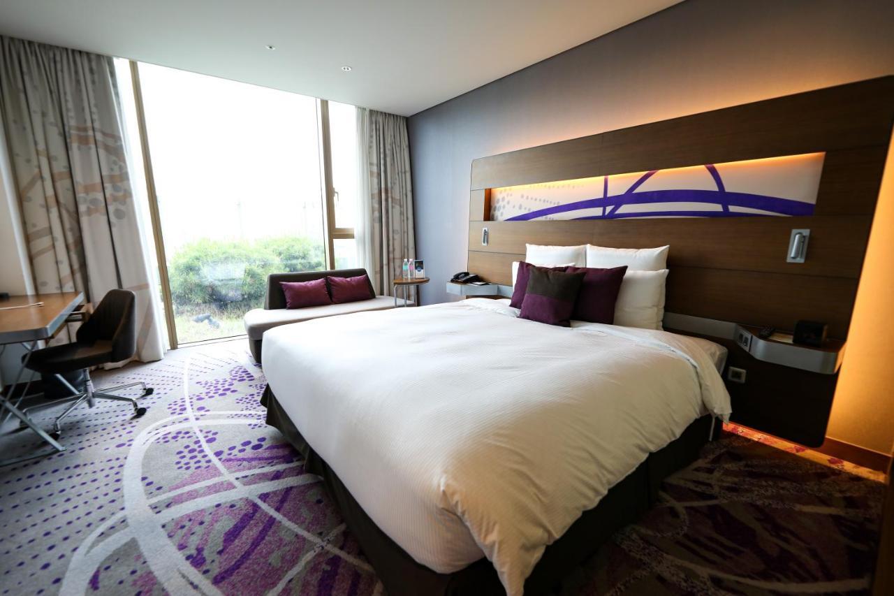 Novotel Ambassador Сувон Екстериор снимка