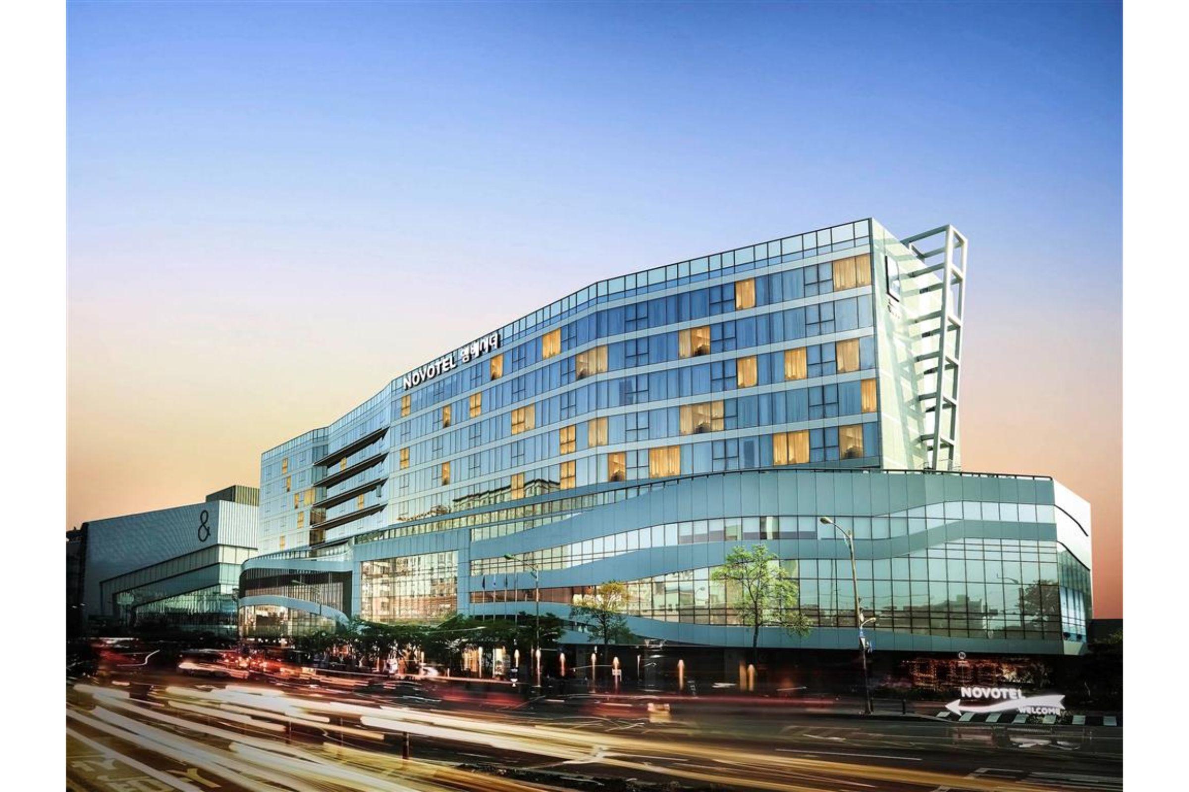Novotel Ambassador Сувон Екстериор снимка