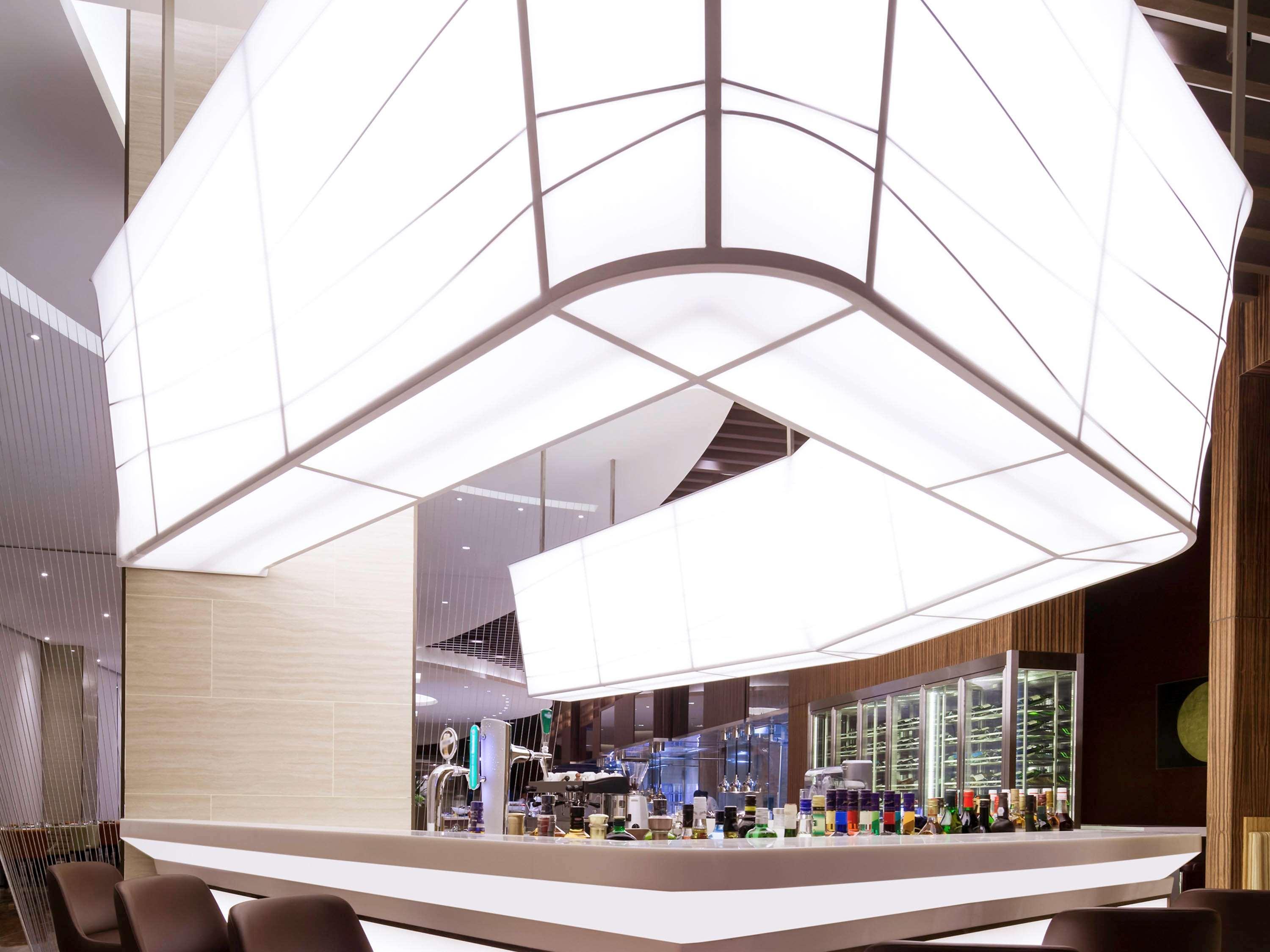 Novotel Ambassador Сувон Екстериор снимка